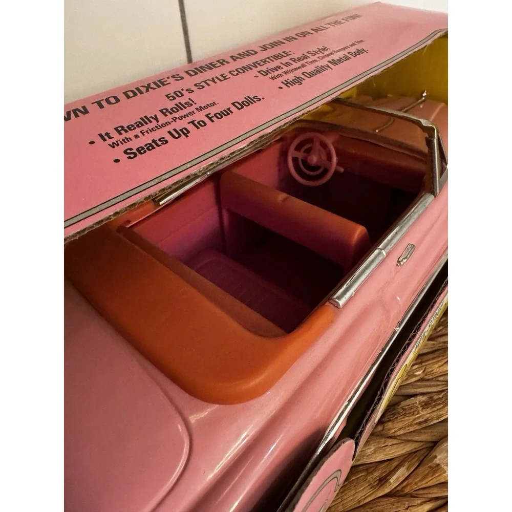 1989 TYCO DIXIE'S‎ DINER 50's STYLE CONVERTIBLE BUICK CAR PINK #1750
